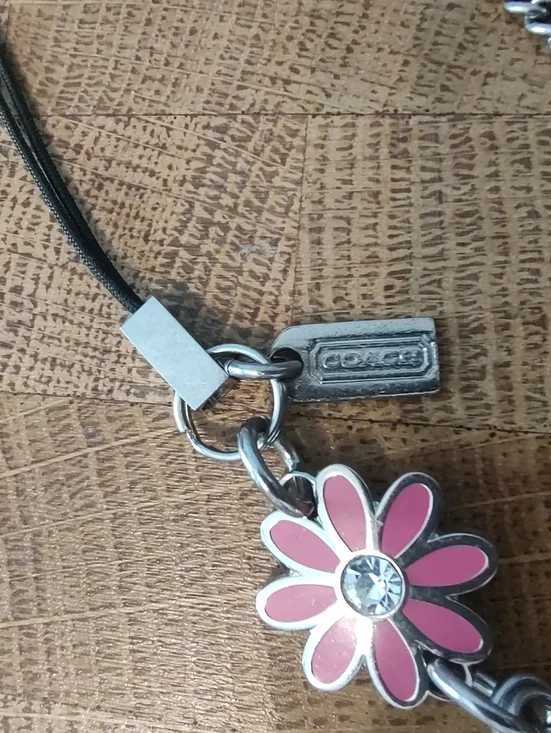 Coach vintage daisy phone bag charm EUC - Picture 3 of 4